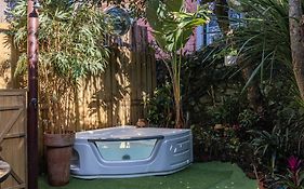 Unique Tiny Smart Home With Private Garden, Jacuzzi - Sintra Wow