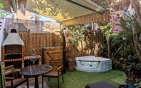 Unique Tiny Smart Home With Private Garden, Jacuzzi - Sintra Wow